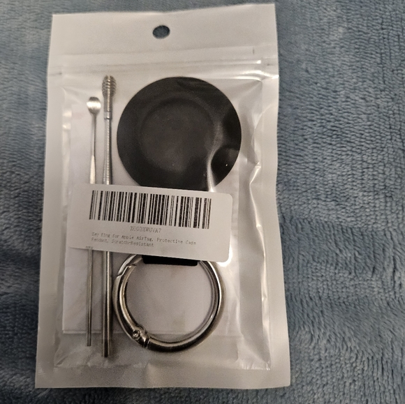 Apple Airtag Keyring (BLACK) - Picture 6 of 8